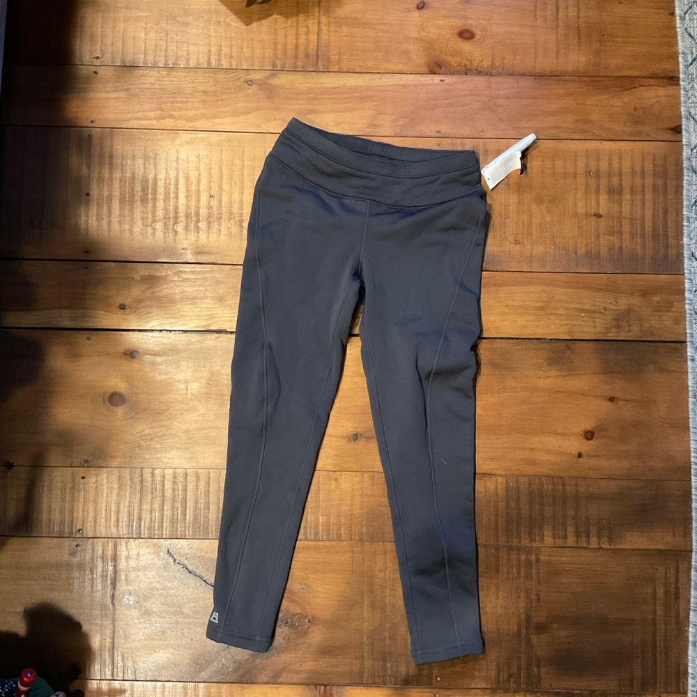 Women’s Avalanche Thermal ski pants/base layer.  Size Medium. New with tags